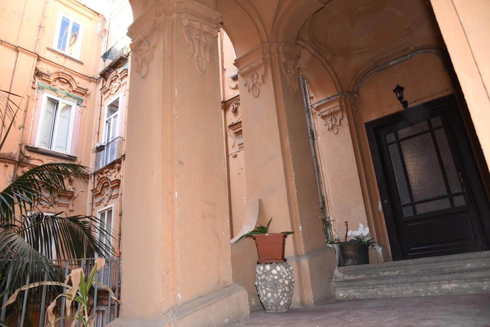 Costigliola Baroque Palace Flat Next Mann Museum Naples Exterior photo